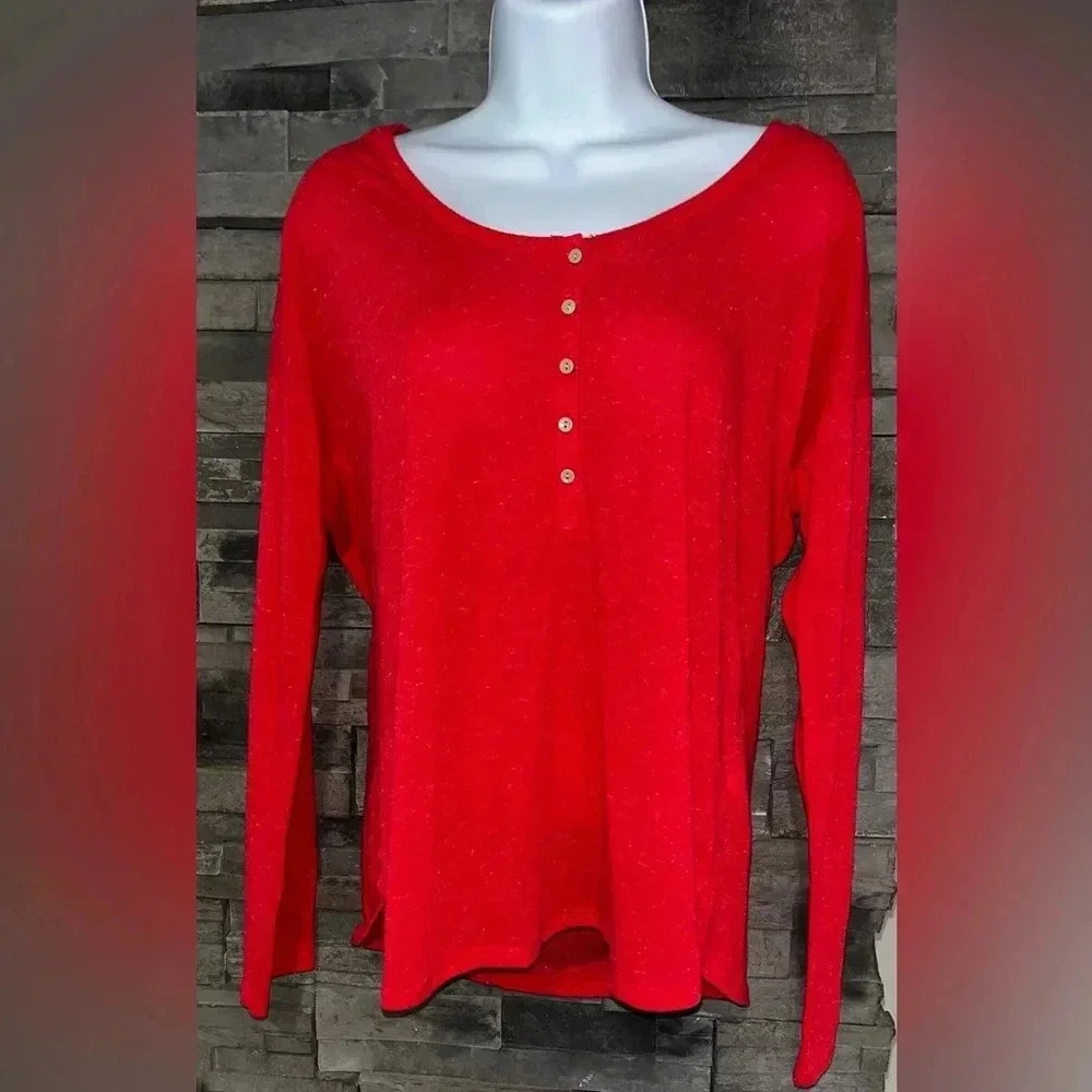 Victoria’s Secret oversized small red distressed top